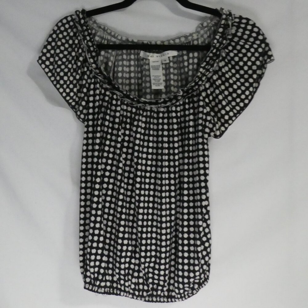 MAX STUDIO | medium | Top Cap Sleeve Blouse | Black & White Circle Design
